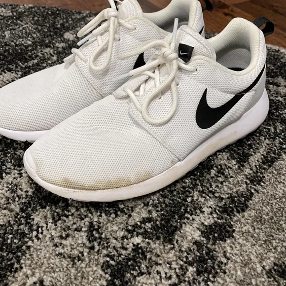 Nike Roshe One Sneakers 👟 - Picture 5 of 7